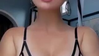 Amanda Cerny Onlyfans Leaked – Show Her Boobs