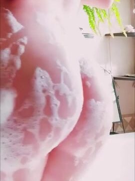 Jessica Nigri Nude Bathtub Onlyfans Leaked